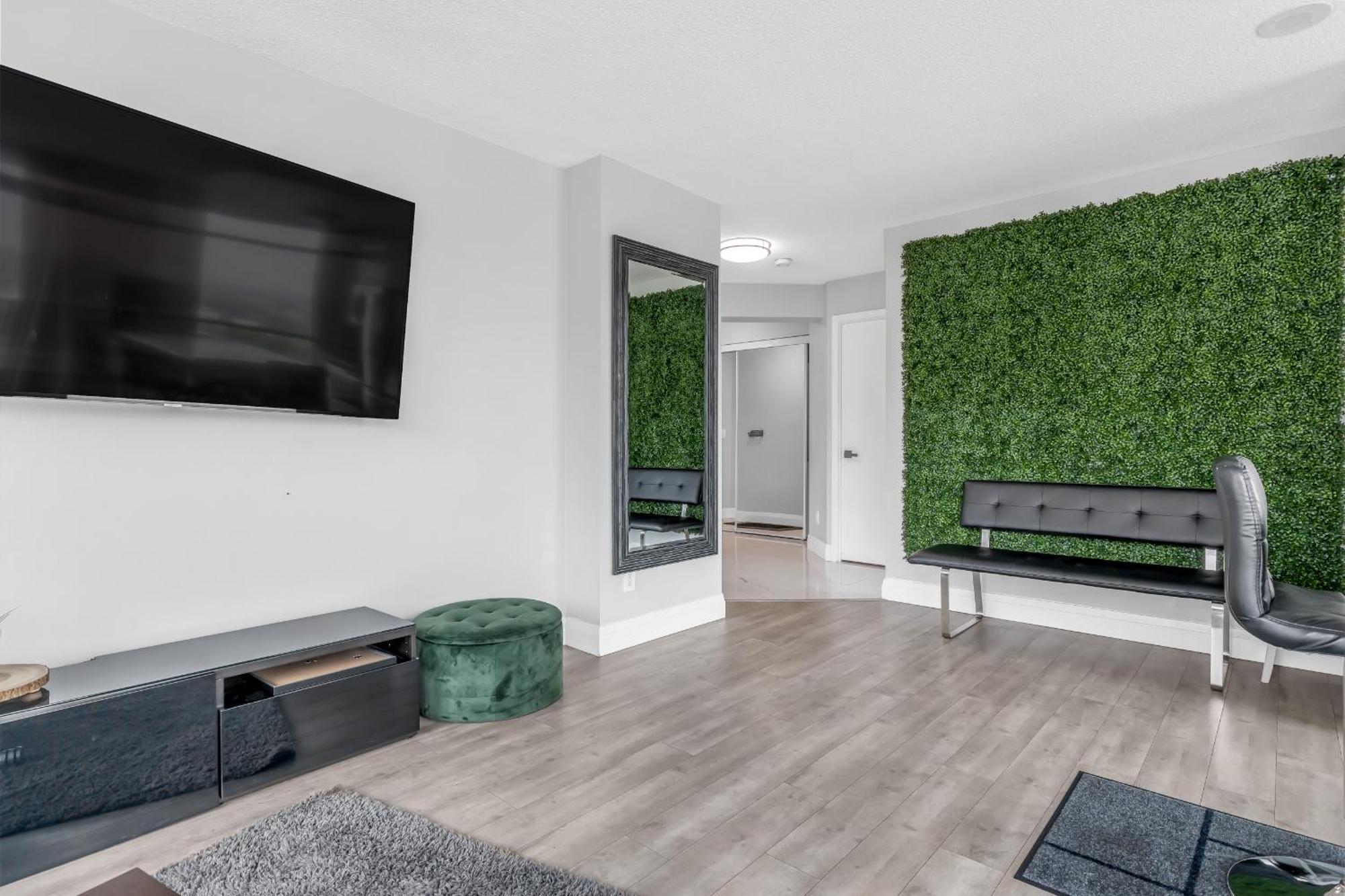 2 Bedroom Waterfront Condo Downtown W/ Free Parking Toronto Exterior foto